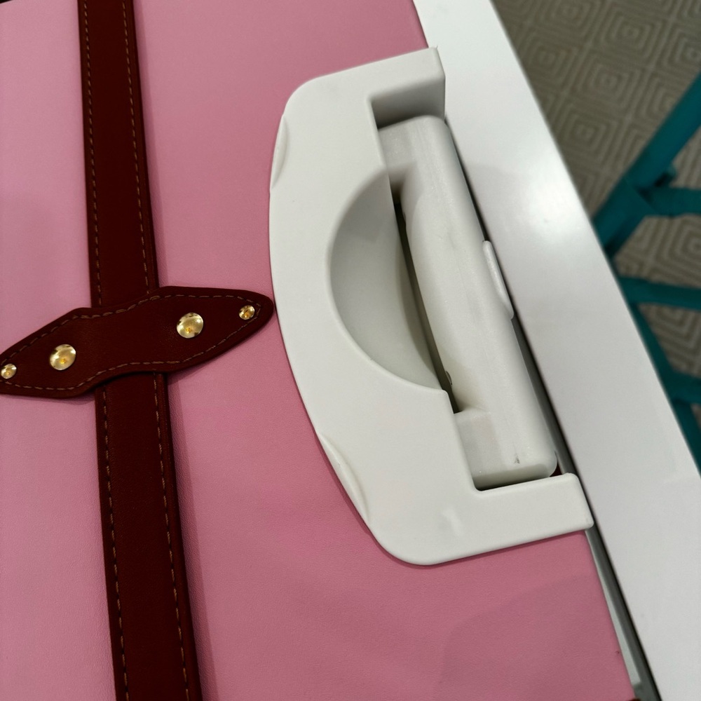 Lilly Pulitzer Pink Heritage Rolling Trunk Suitcase Limited Edition NWT - Picture 15 of 16